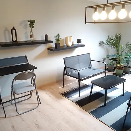 Le Vieux Noyer Bed & Breakfast